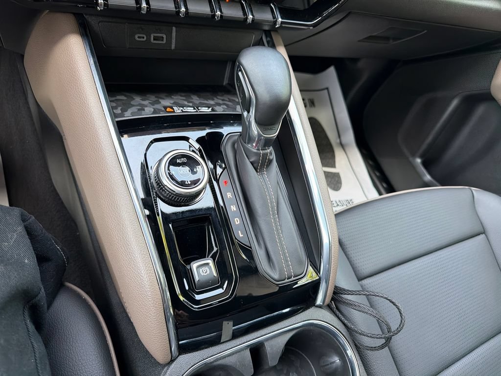 Used 2024 GMC Canyon Denali AWD/4WD image 27