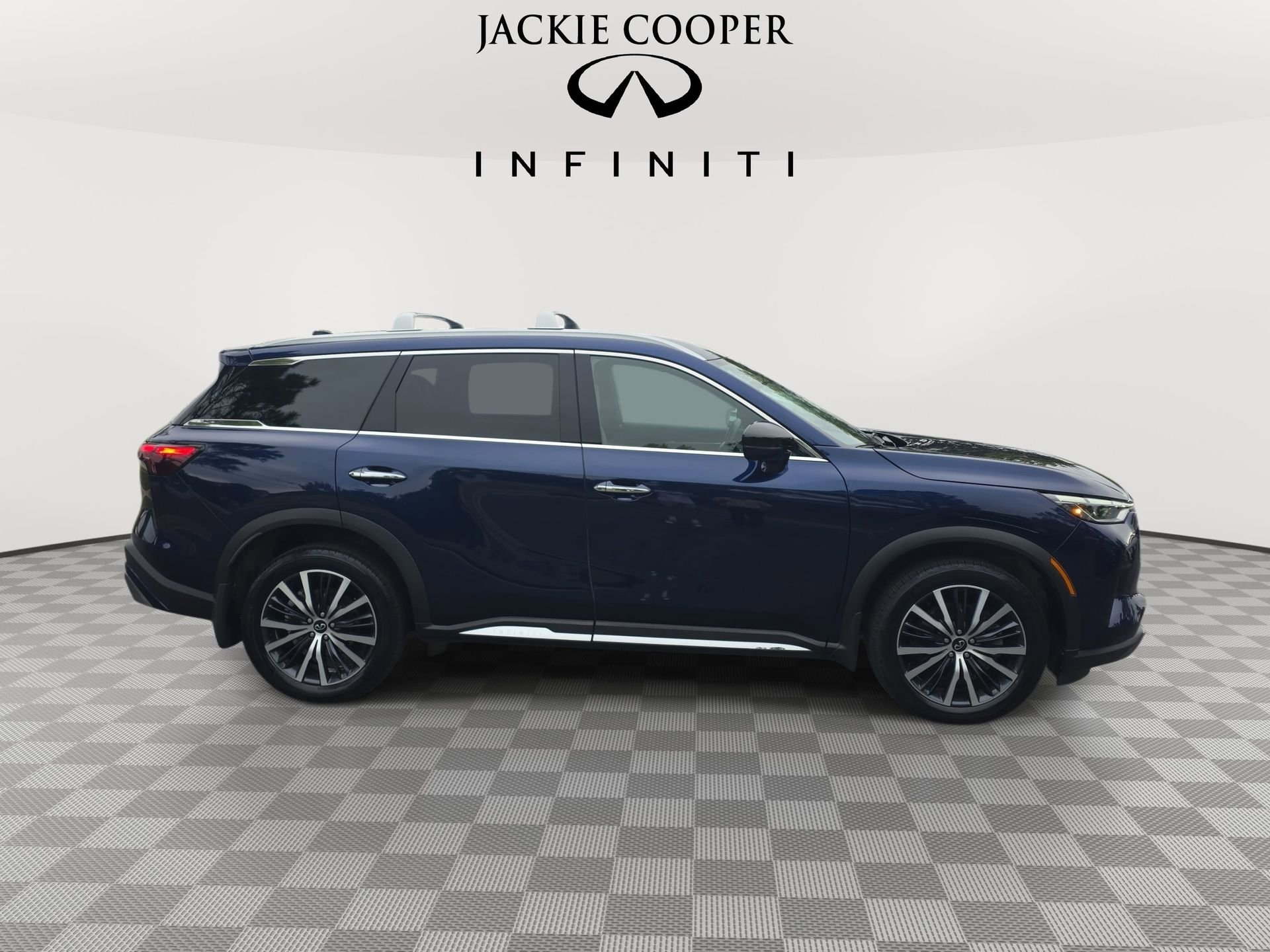 Certified 2025 INFINITI QX60 Sensory AWD/4WD image 4