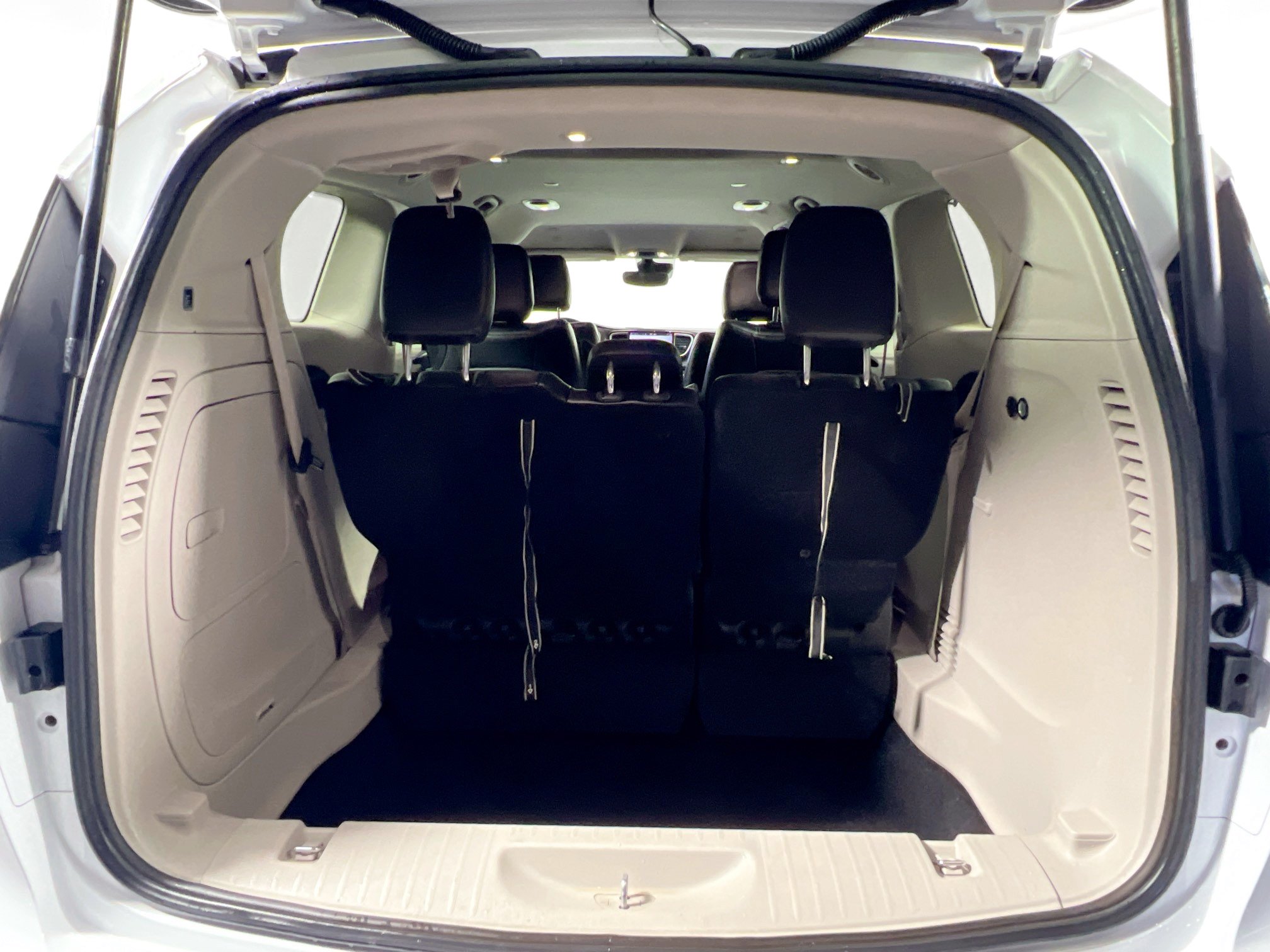 Used 2023 Chrysler Pacifica Touring-L FWD image 33