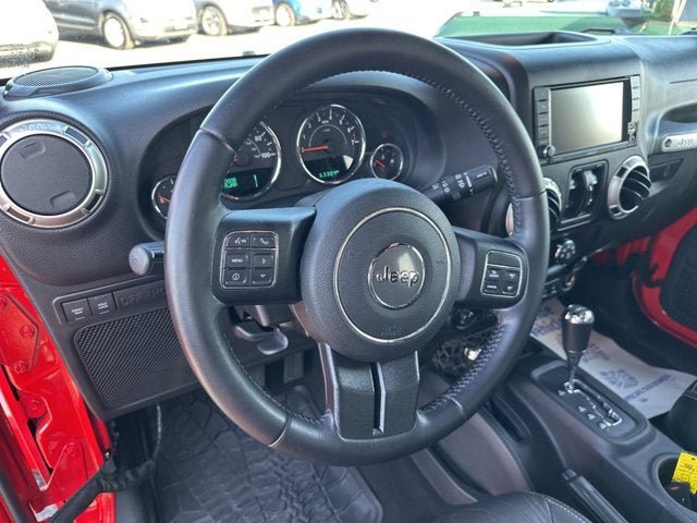 Used 2017 Jeep Wrangler Unlimited Rubicon w/ Connectivity Group AWD/4WD image 13