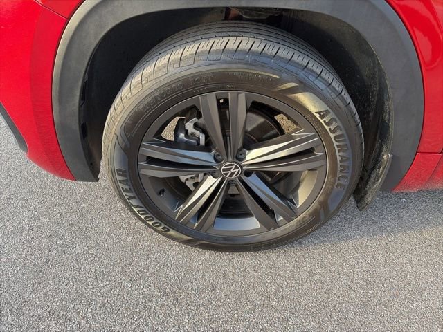 Used 2022 Volkswagen Atlas SEL R-Line image 34
