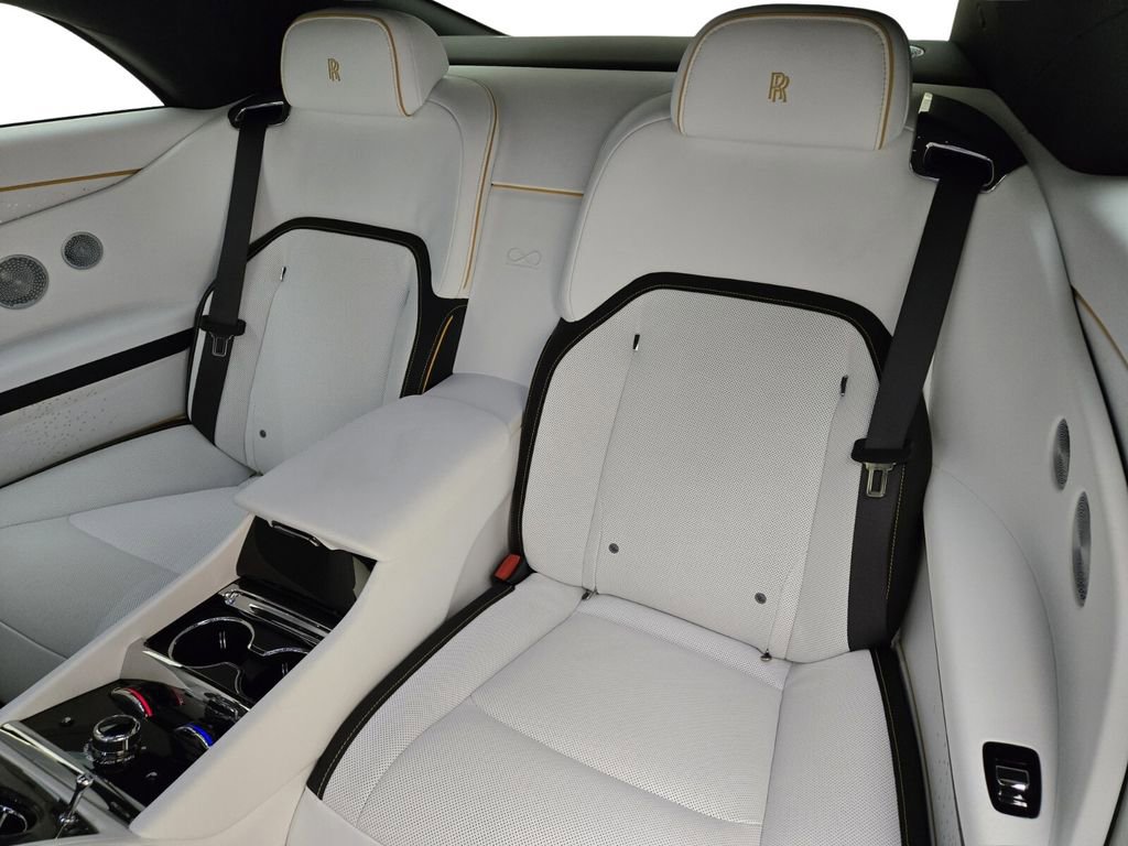 New 2025 Rolls-Royce Spectre Black Badge w/ Leather Finishing Pack AWD/4WD image 16
