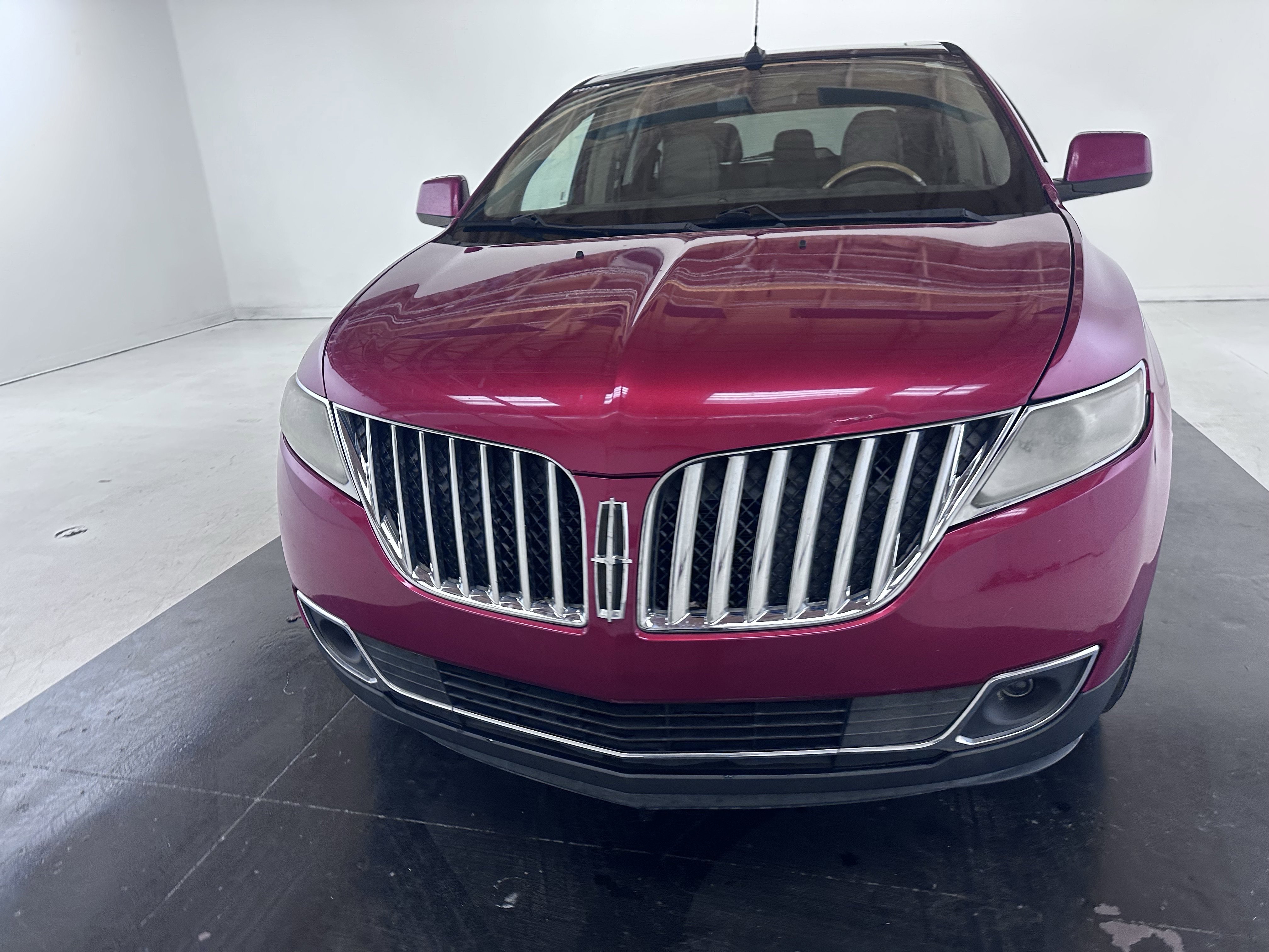 Used 2011 Lincoln MKX 2WD w/ 101A Rapid Spec Order Code image 5