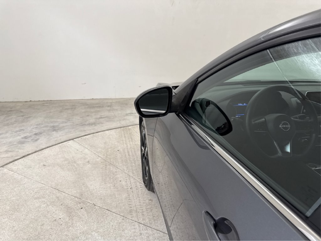 Used 2025 Nissan Sentra SV FWD image 27