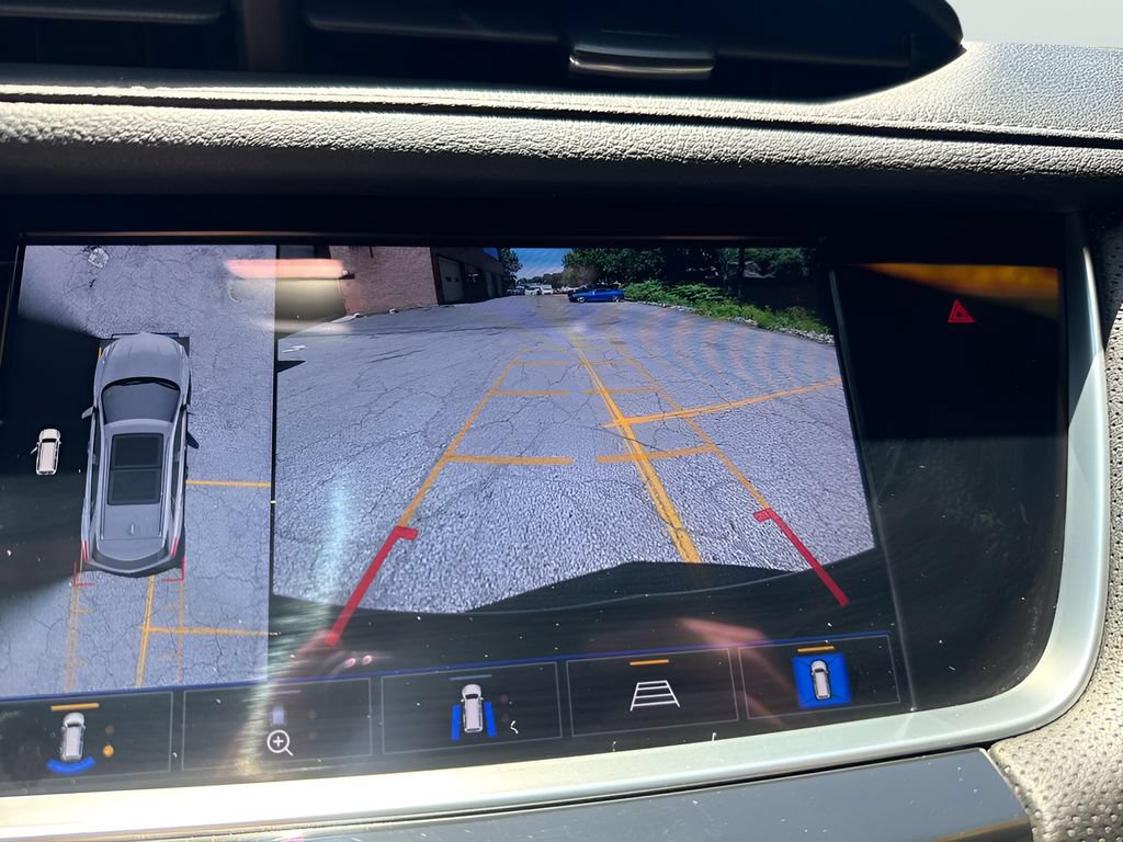 Used 2022 Cadillac XT5 Premium Luxury w/ Technology Package AWD/4WD image 27