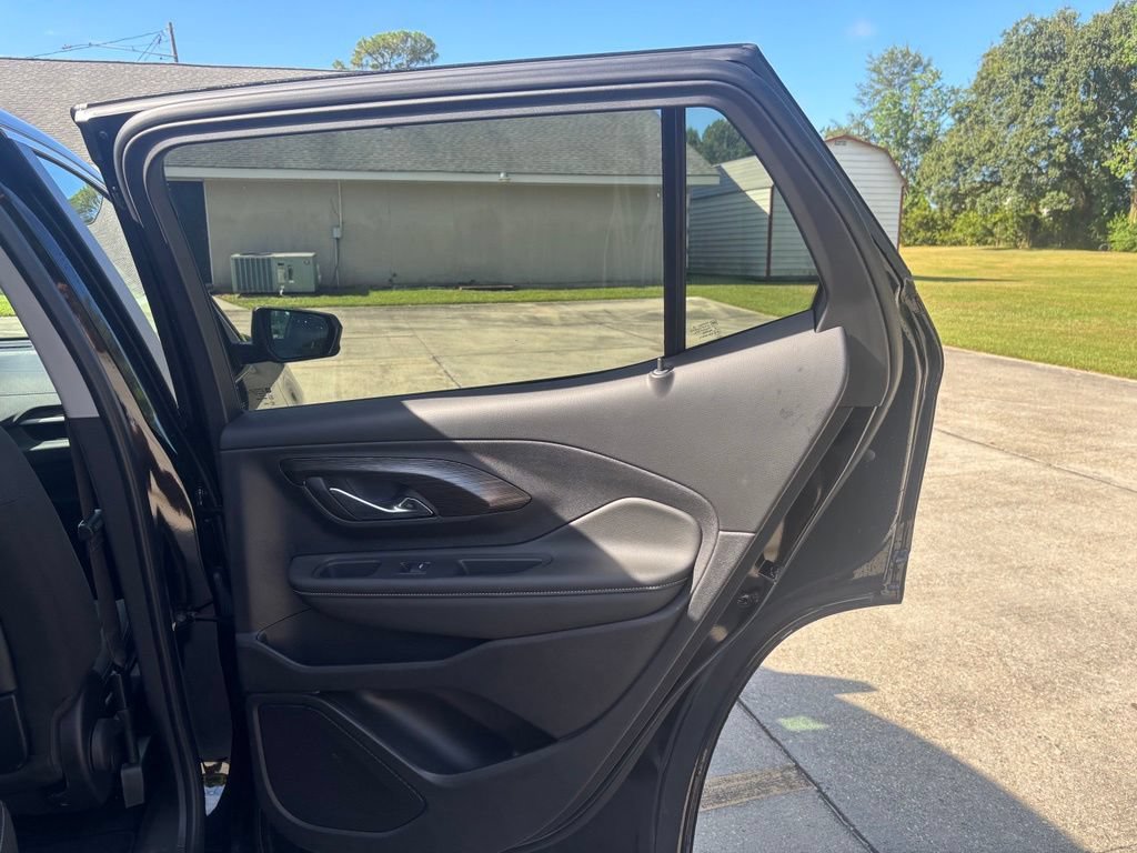 Used 2024 GMC Terrain SLE FWD image 19