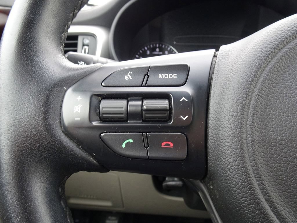 Used 2017 Kia Sorento AWD w/ LX Convenience Package image 23