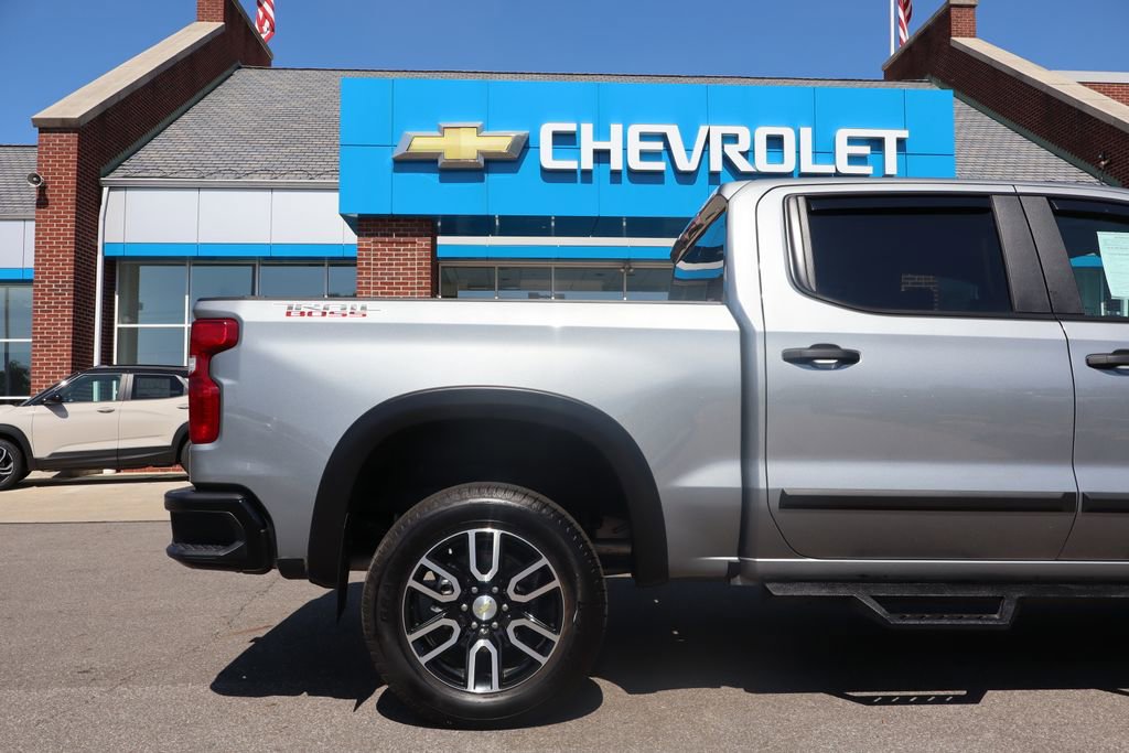 Used 2025 Chevrolet Silverado 1500 Custom Trail Boss w/ LPO, Dark Essentials Package image 38