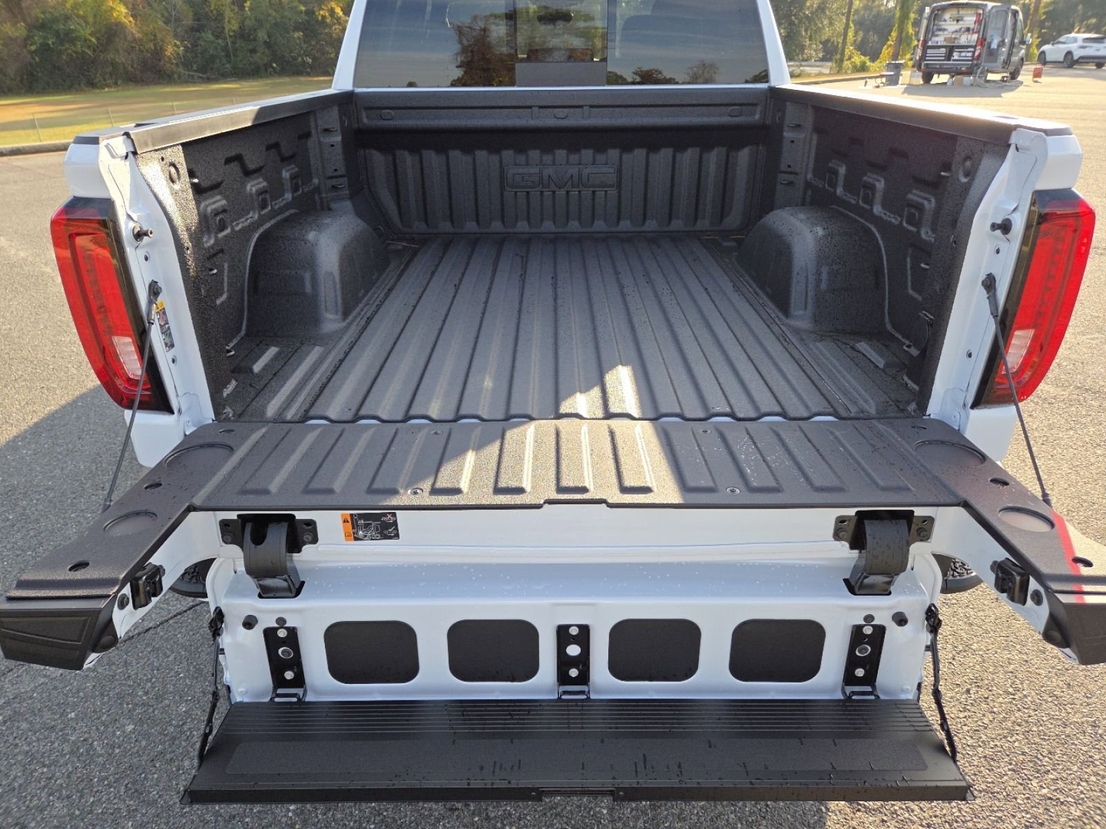 New 2026 GMC Sierra 1500 Denali w/ Denali Reserve Package image 28