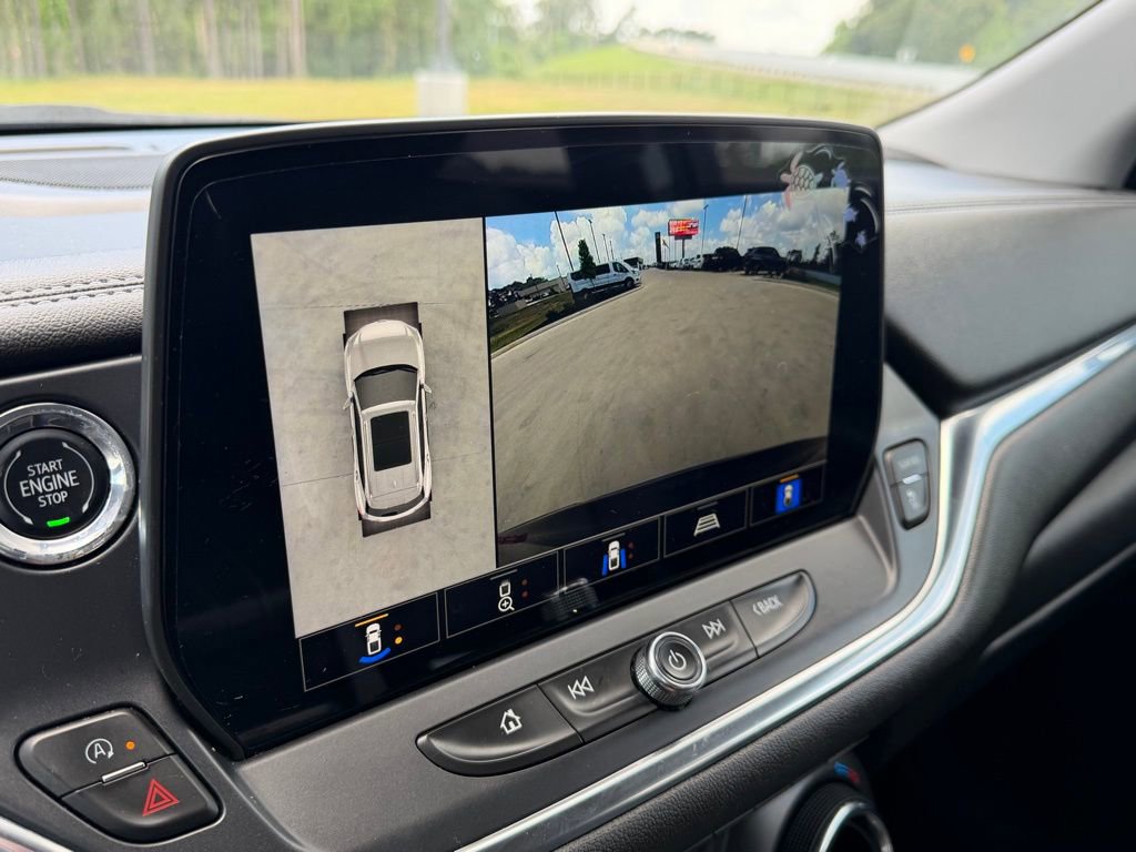 Used 2024 Chevrolet Blazer LT w/ Sound & Technology Package FWD image 18