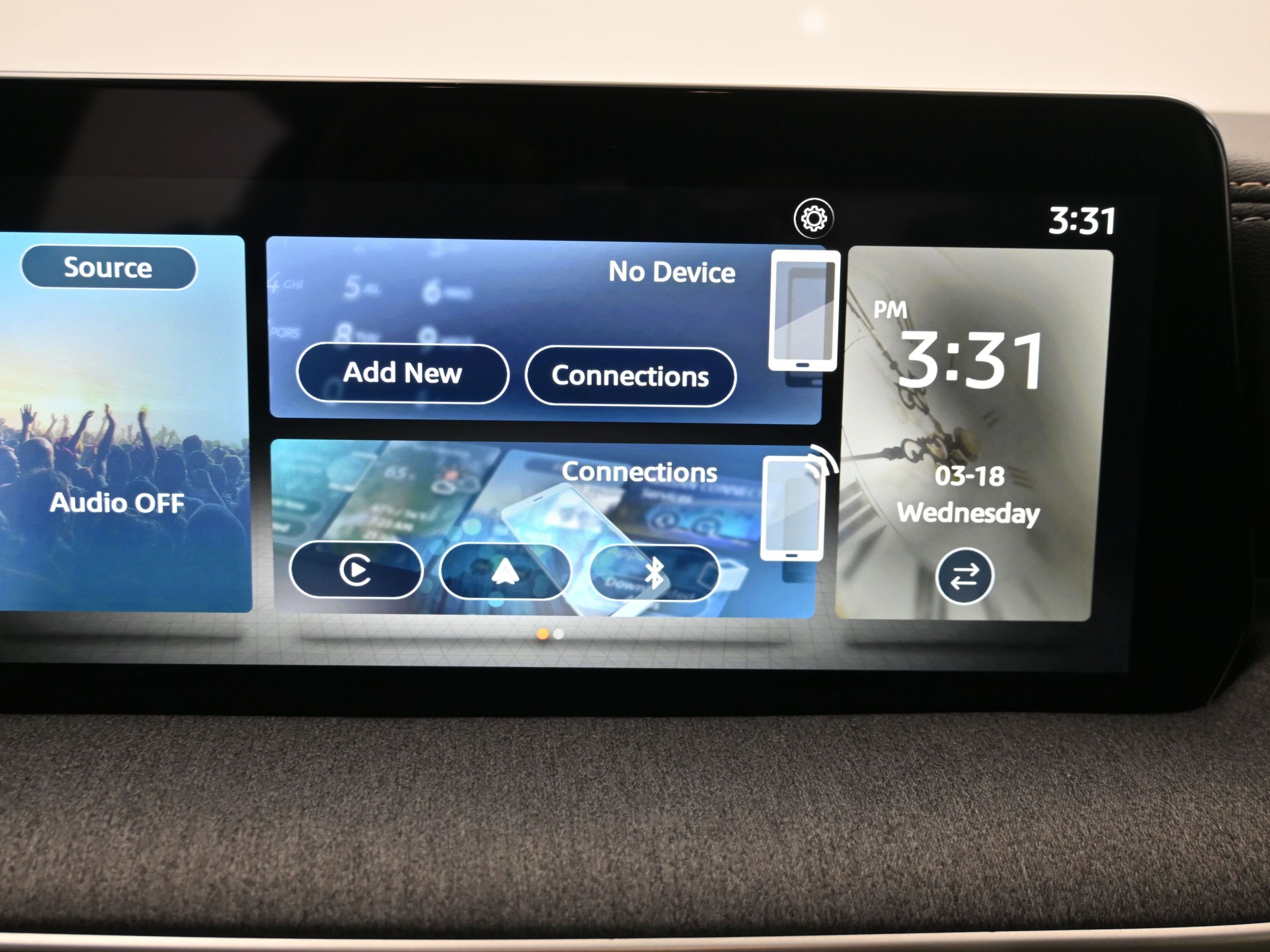 Certified 2025 Nissan Kicks SV image 14