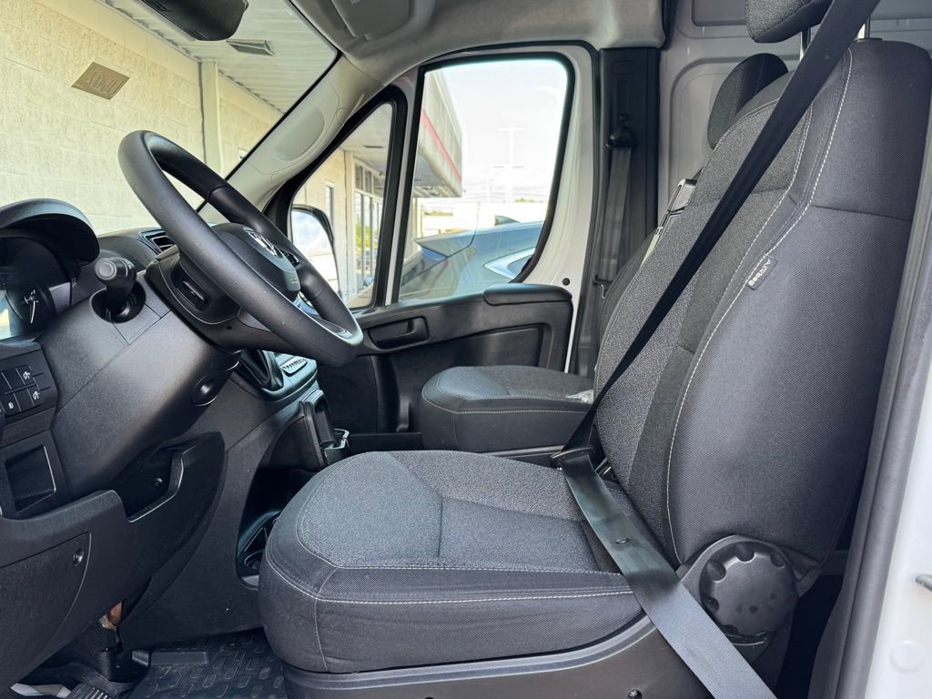 Used 2025 RAM ProMaster 2500 w/ Convenience Group image 22