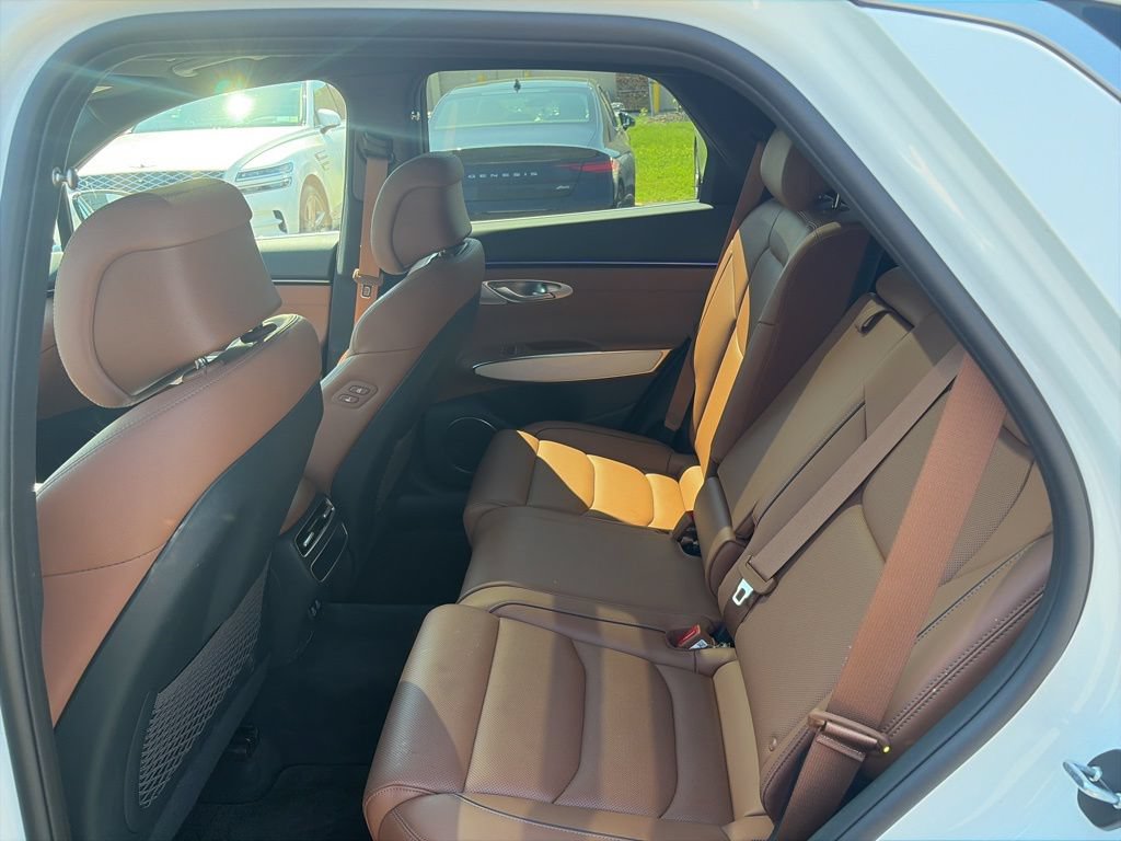 Certified 2026 Genesis GV70 2.5T Advanced AWD/4WD image 19