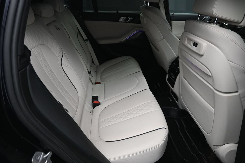 Used 2023 BMW X6 xDrive40i w/ Executive Package AWD/4WD image 36