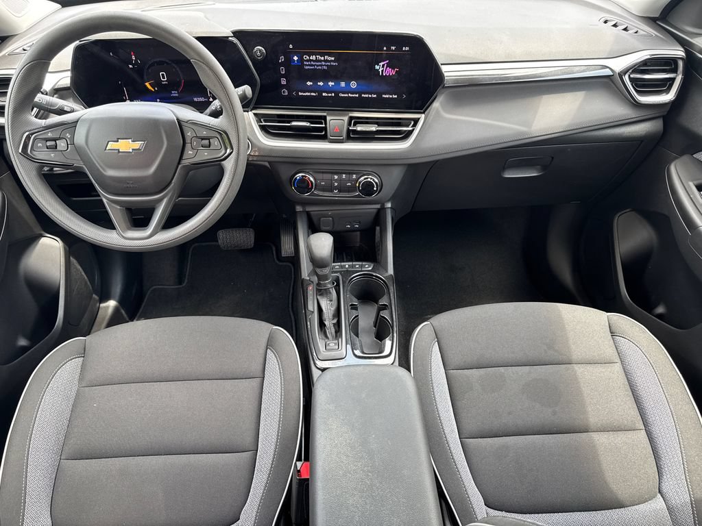 Used 2024 Chevrolet TrailBlazer LS w/ LS Confidence Package FWD image 23