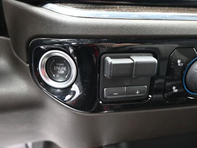 Used 2025 Chevrolet Silverado 2500 LT image 19