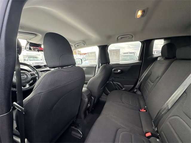 Used 2020 Jeep Renegade Latitude image 18