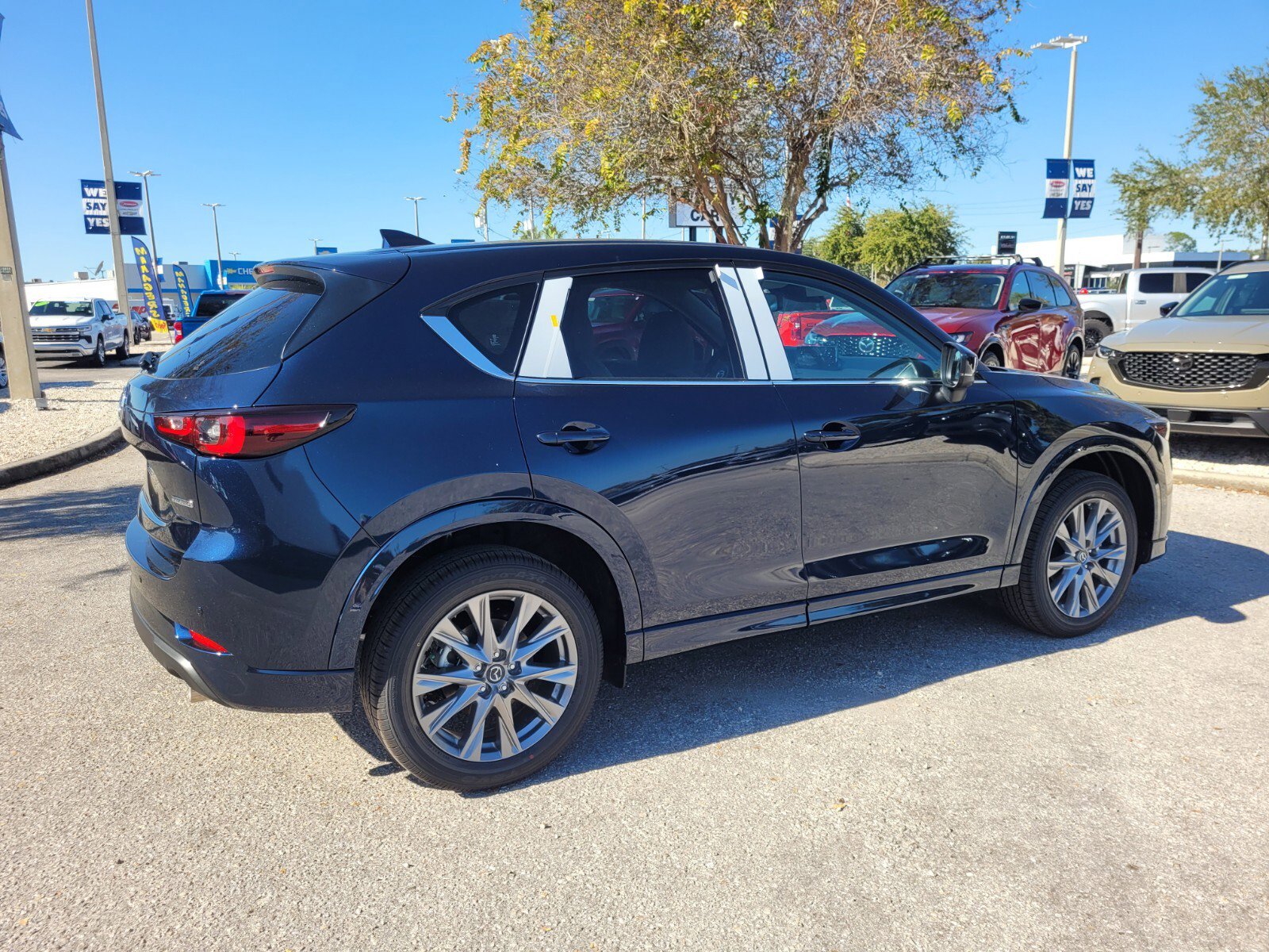 New 2025 MAZDA CX-5 AWD 2.5 S w/ Premium Plus Pkg image 14
