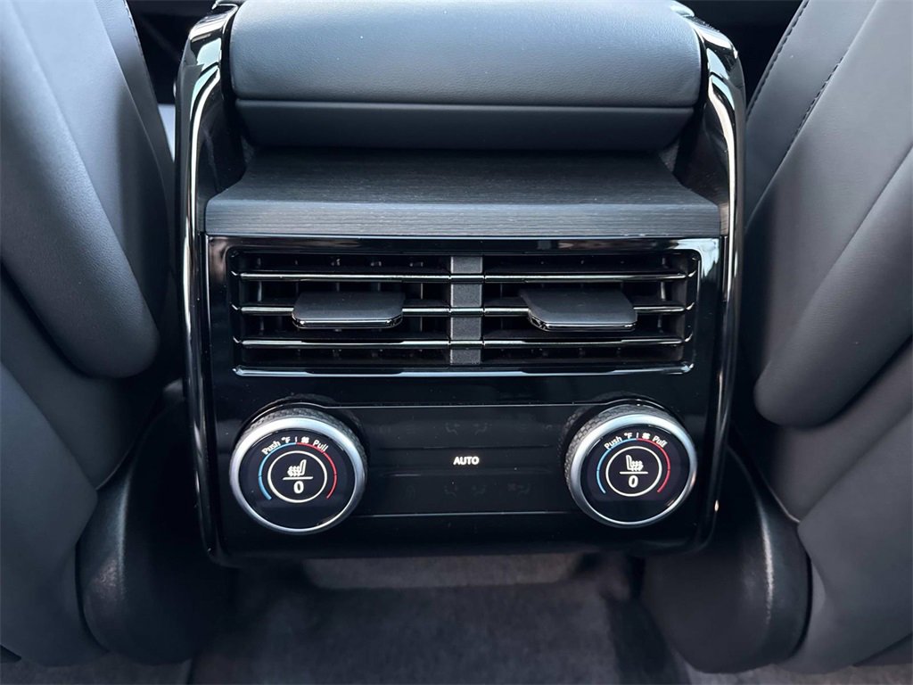 Used 2023 Land Rover Range Rover Sport SE Dynamic image 15