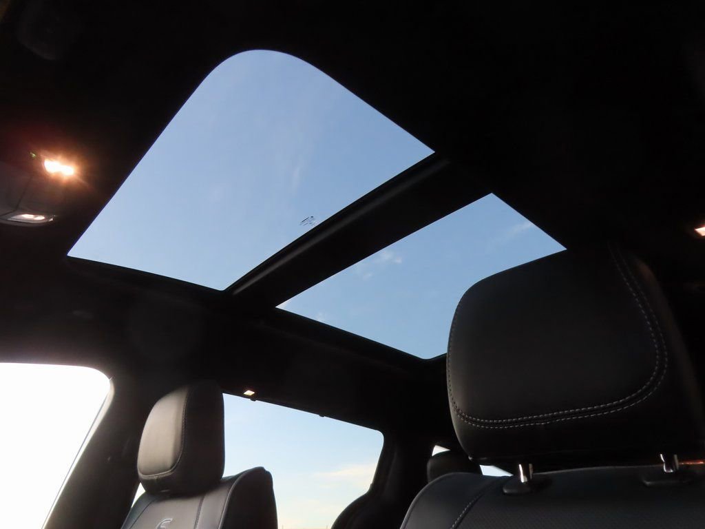 New 2026 Chrysler Pacifica Limited w/ S Appearance Package image 7