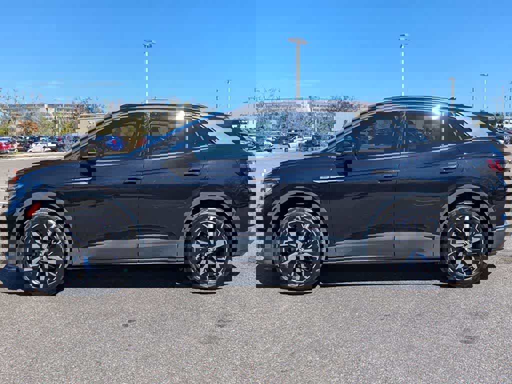 Used 2023 Volkswagen ID.4 Pro S image 2