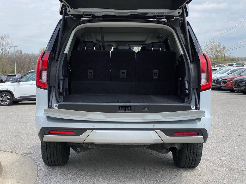 Used 2025 Ford Expedition Platinum AWD/4WD image 7