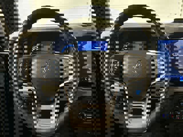 Used 2023 Ford Bronco Badlands image 7