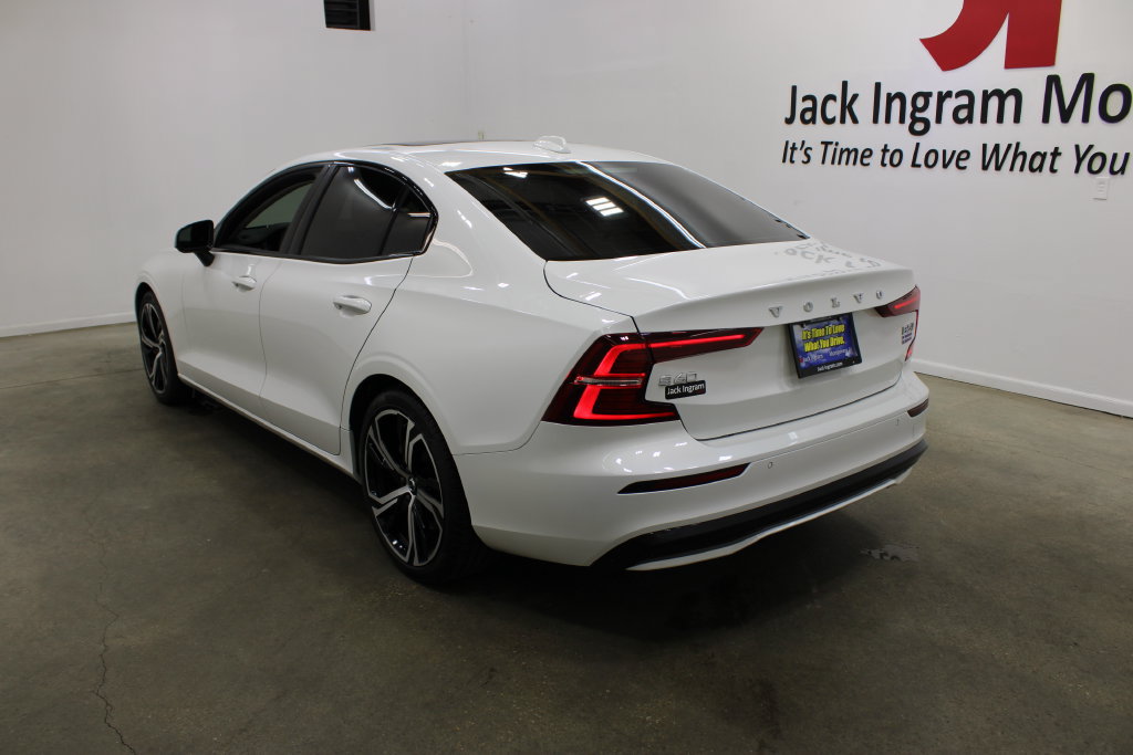 Used 2024 Volvo S60 B5 Core AWD/4WD image 3