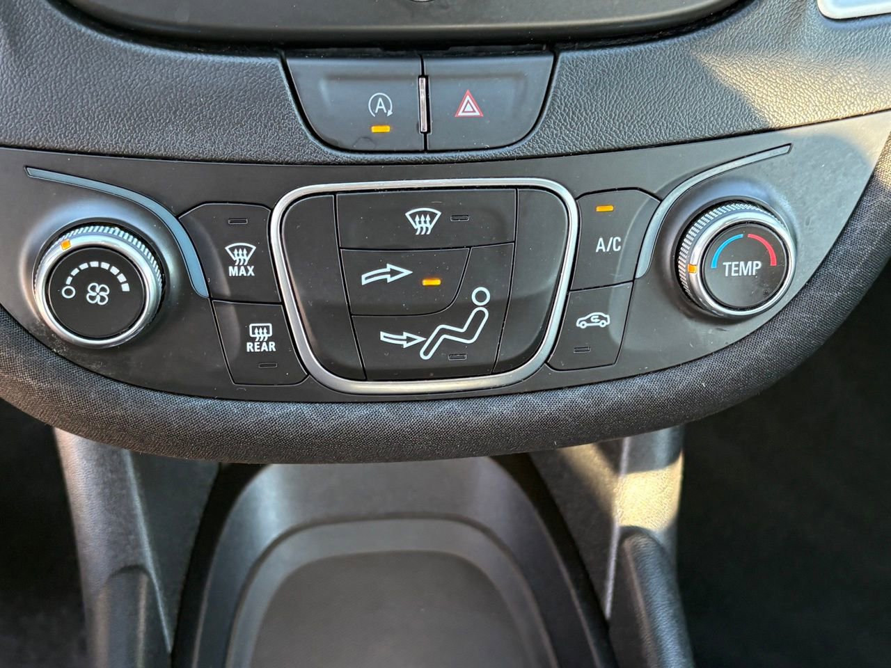 Used 2025 Chevrolet Malibu LS image 22