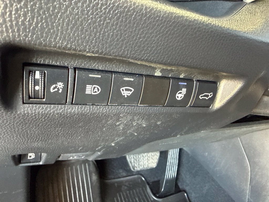 Used 2022 Toyota RAV4 XLE w/ Convenience Package AWD/4WD image 25