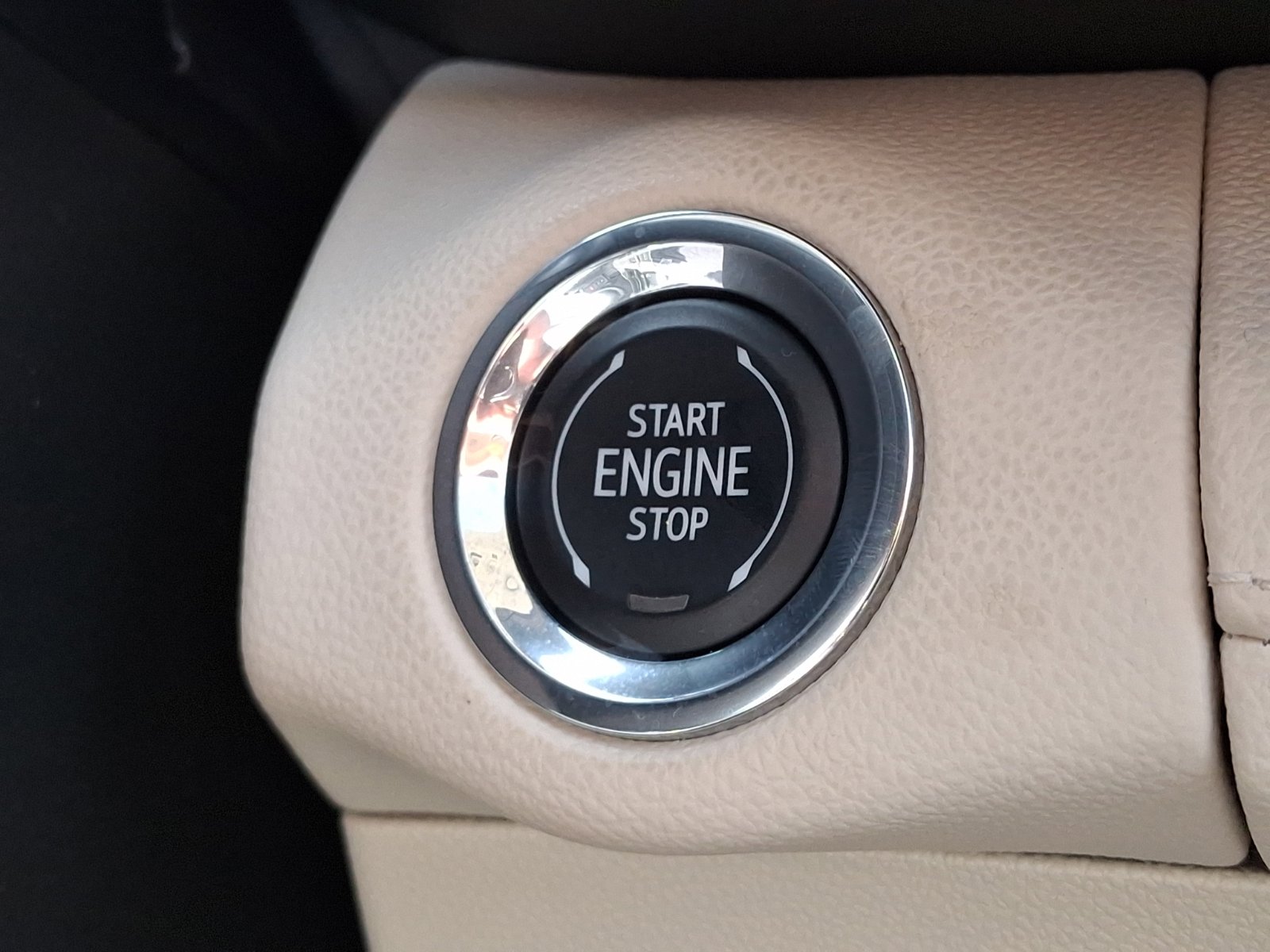 Used 2023 Buick Envision Avenir image 29