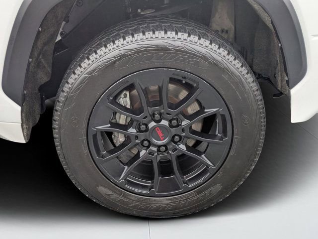 Used 2022 Toyota Tundra SR5 AWD/4WD image 9