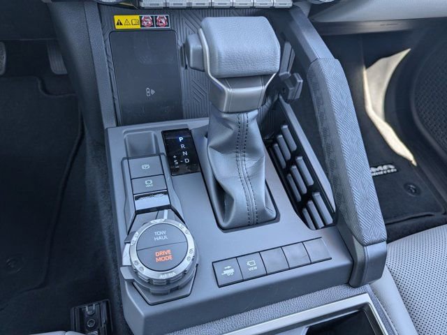 Used 2025 Toyota Tacoma Limited AWD/4WD image 26