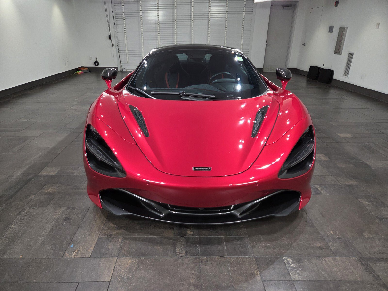 Used 2020 McLaren 720S Performance RWD image 2