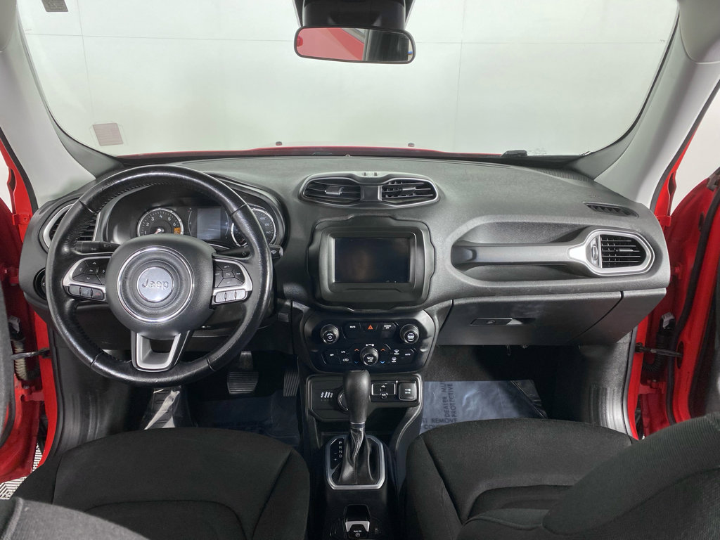 Used 2019 Jeep Renegade Latitude w/ Cold Weather Group AWD/4WD image 8