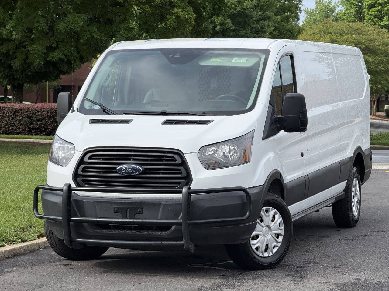 Used 2019 Ford Transit 250 148 Low Roof RWD image 1
