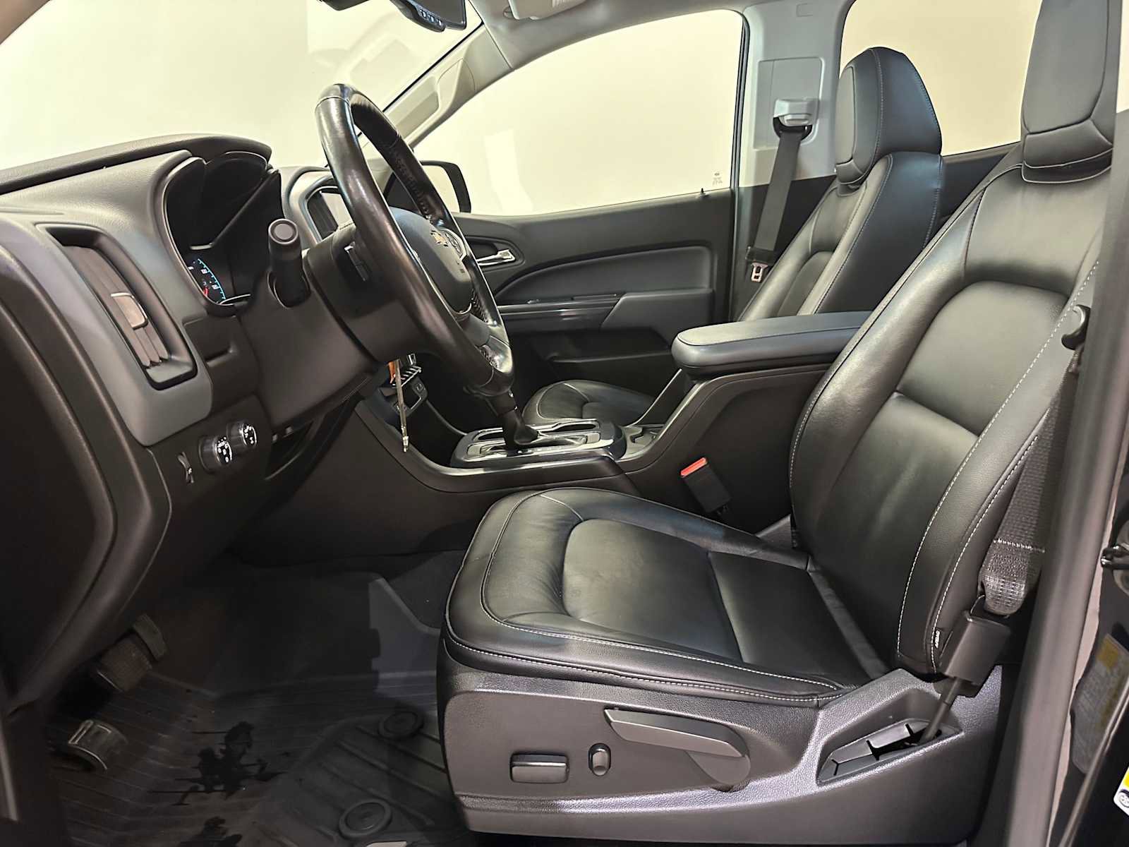 Used 2019 Chevrolet Colorado Z71 w/ Z71 Midnight Edition image 21