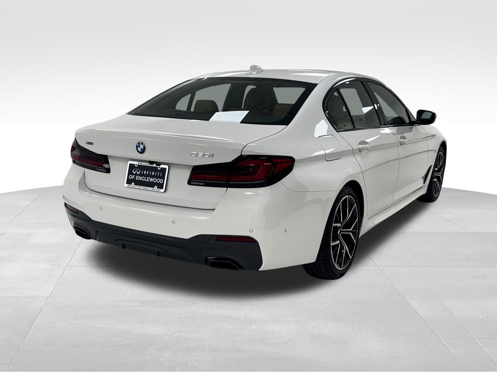 Used 2022 BMW 530i xDrive w/ M Sport Package image 7