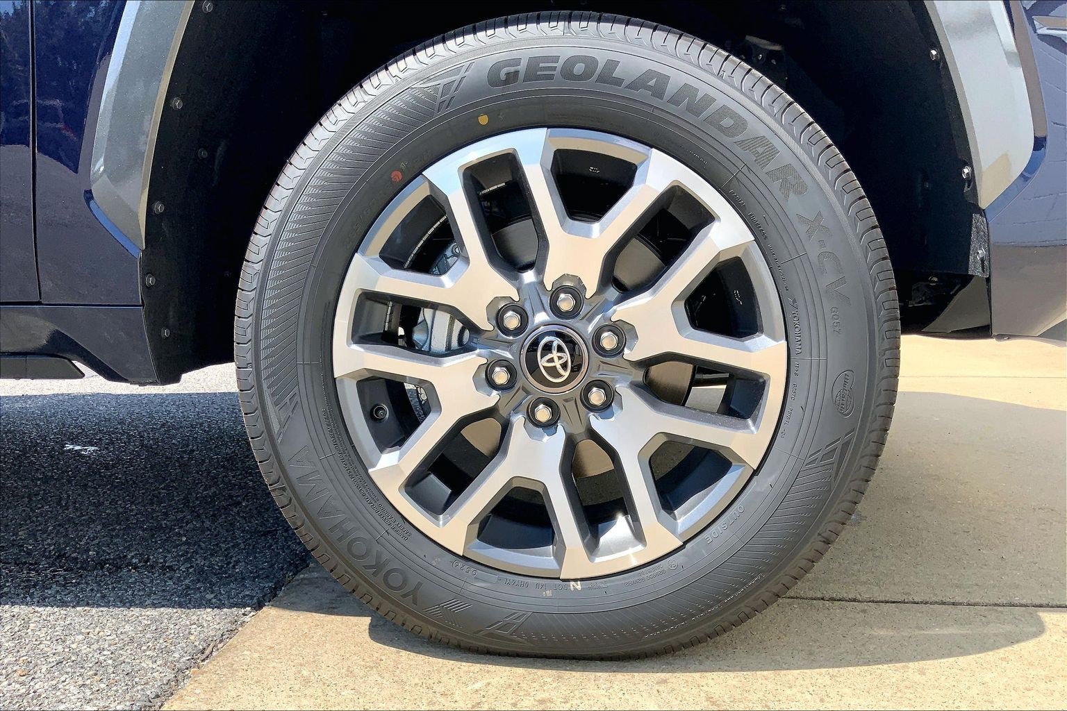 New 2026 Toyota Tundra 1794 Edition w/ Tow Tech Package AWD/4WD image 15