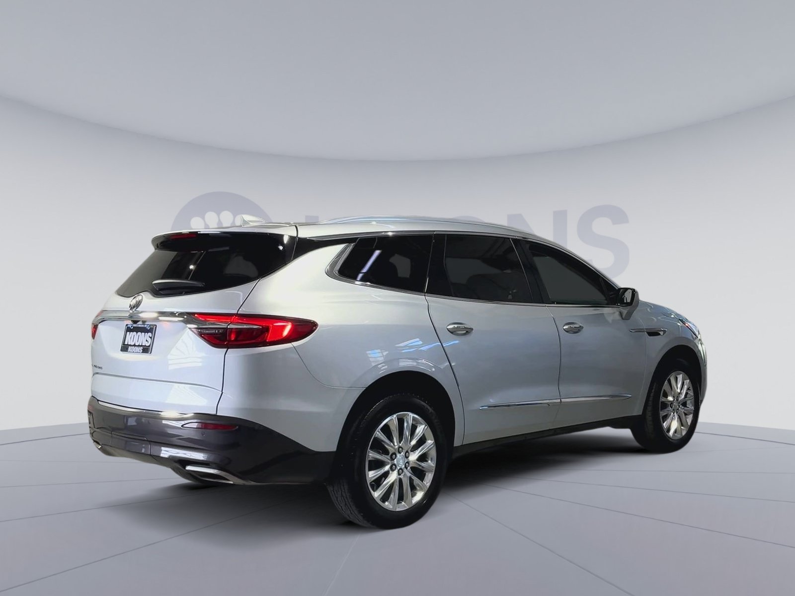 Used 2021 Buick Enclave Premium w/ Sun and Sites Package FWD image 11