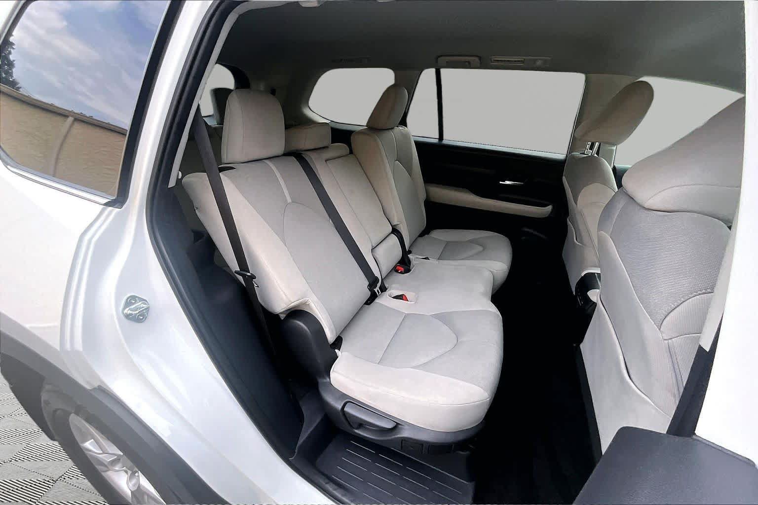 Certified 2025 Toyota Grand Highlander FWD image 20