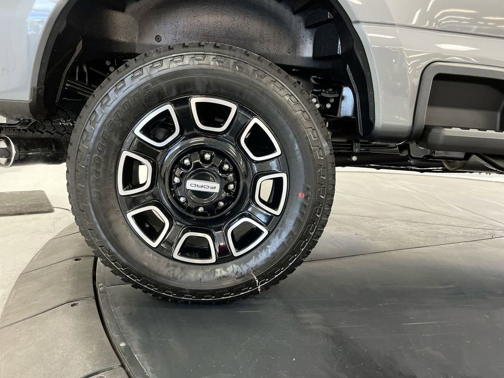New 2026 Ford F350 4x4 Crew Cab Super Duty image 10