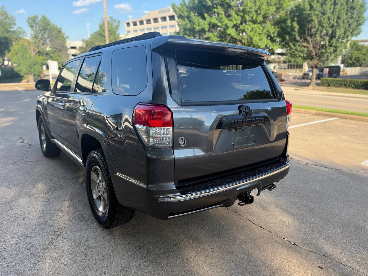 Used 2011 Toyota 4Runner SR5 RWD image 4