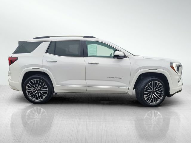 Used 2026 GMC Terrain Denali w/ LPO, Floor Liner Package image 3