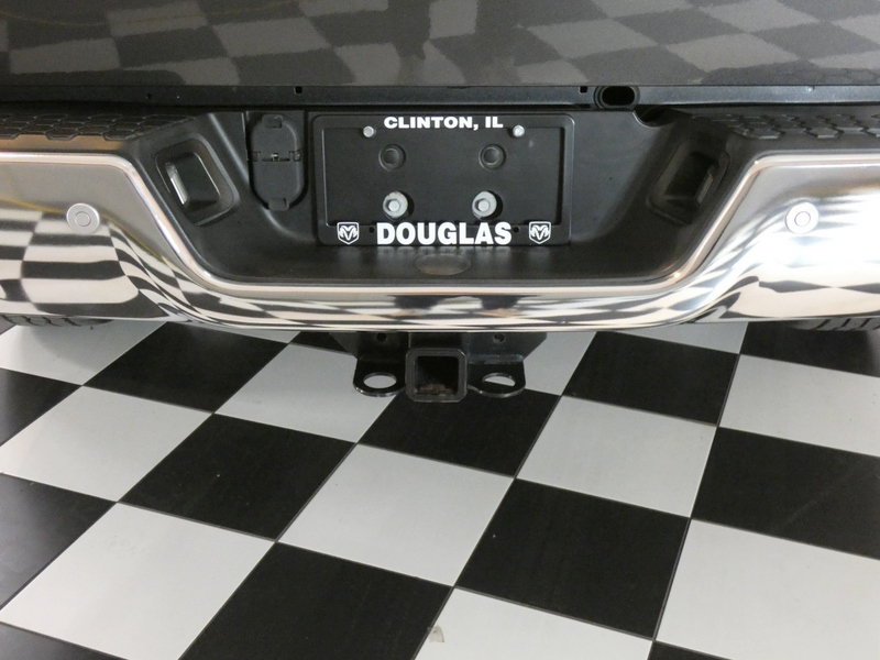 Used 2019 RAM 1500 Laramie AWD/4WD image 8