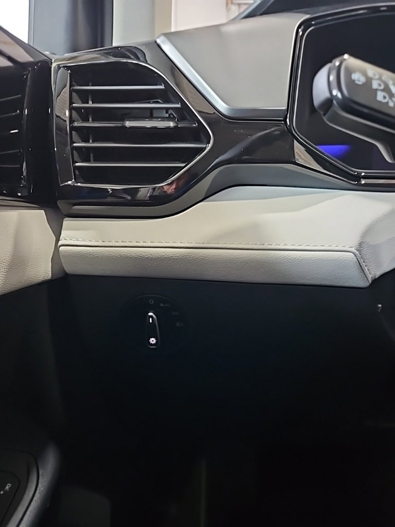 New 2026 Volkswagen Taos S image 34