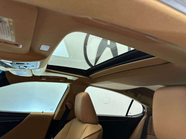 Used 2022 Lexus ES 350 w/ Premium Package FWD image 12