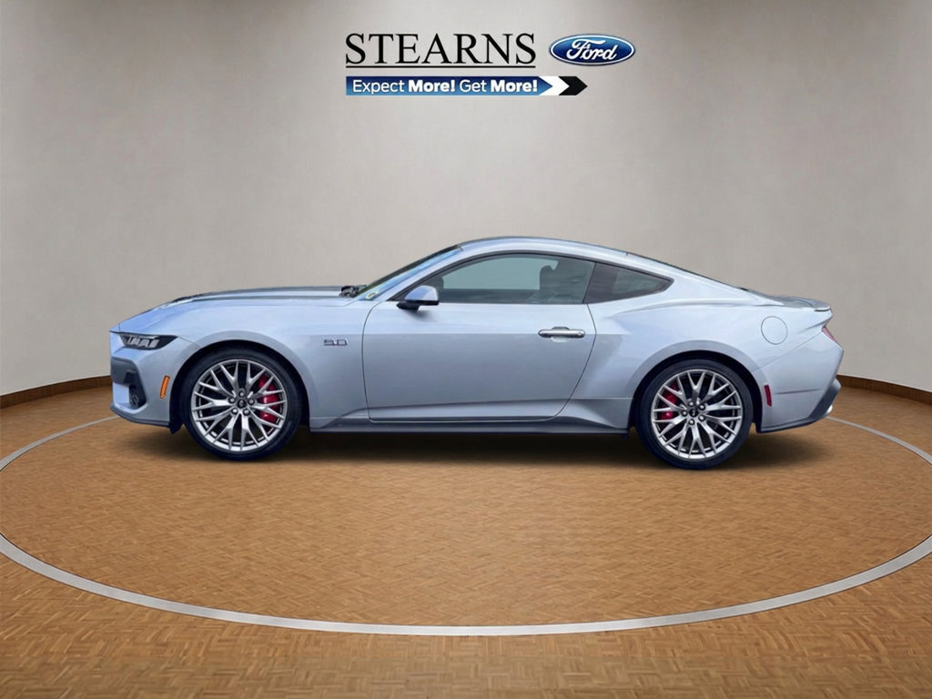 Used 2025 Ford Mustang GT Premium RWD image 3