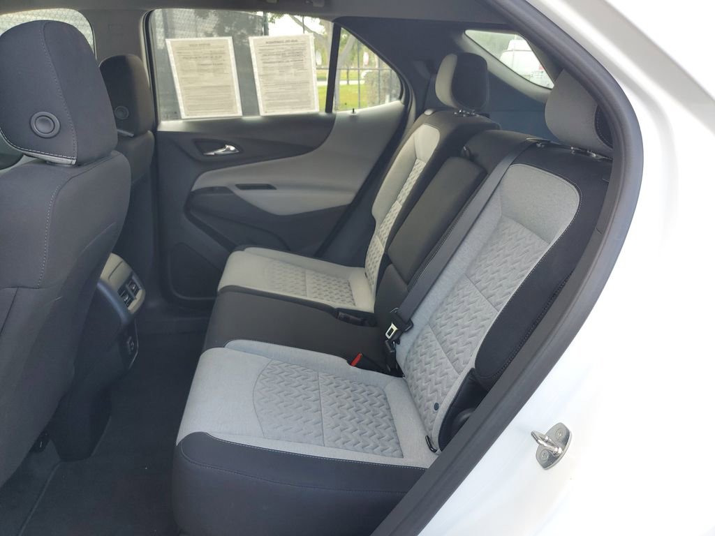 Used 2022 Chevrolet Equinox LS FWD image 17
