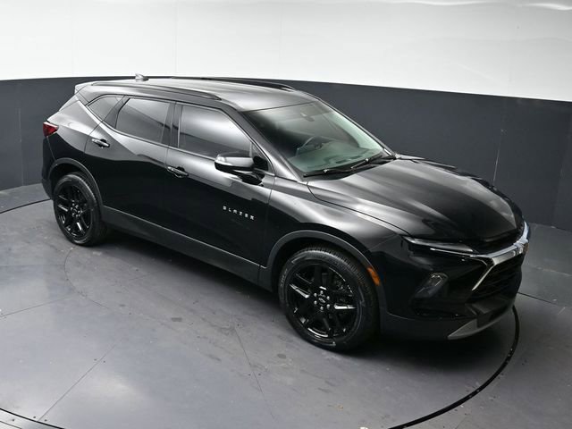 Used 2023 Chevrolet Blazer LT w/ Sound & Technology Package FWD image 24